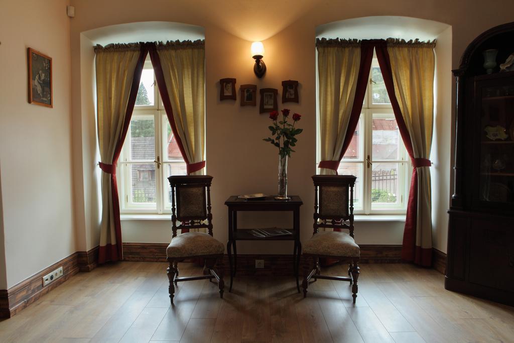 Apartmany Antik Pratterov Dom Banská Štiavnica Rom bilde