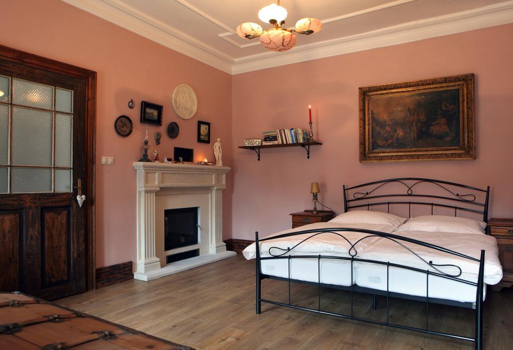 Apartmany Antik Pratterov Dom Banská Štiavnica Rom bilde