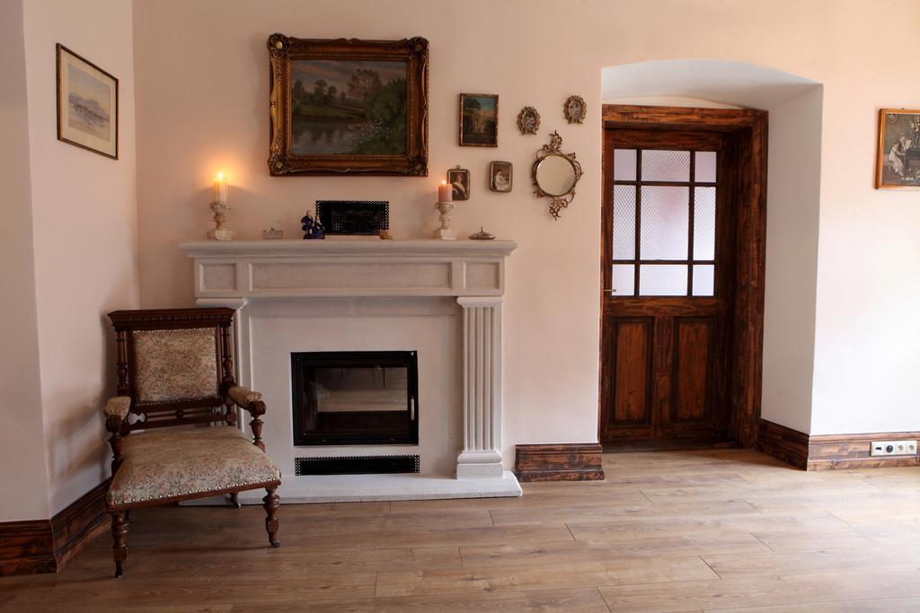 Apartmany Antik Pratterov Dom Banská Štiavnica Rom bilde